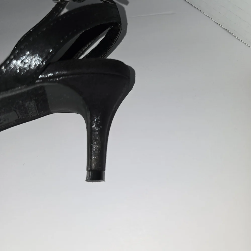 FIONI Silver and‎ Black Heels for Stylish Occasions - Picture 6 of 10